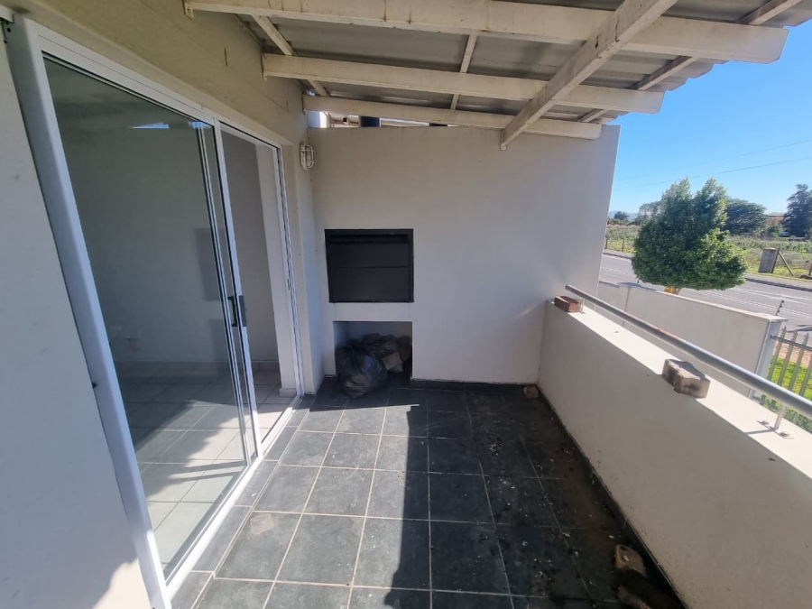 To Let 2 Bedroom Property for Rent in Klein Drakenstein Western Cape